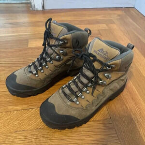 Women’s Montrail hiking boots size 7.5